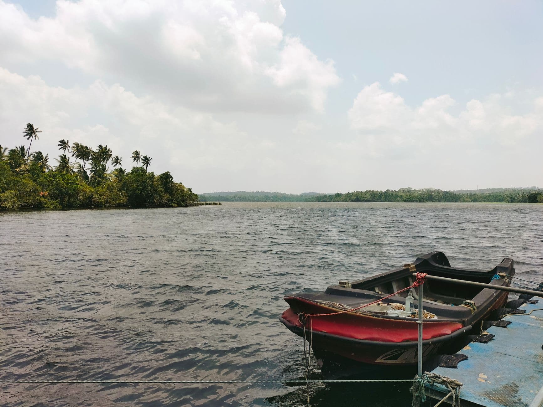 A catamaran ride across the Hiriwadunna village lake